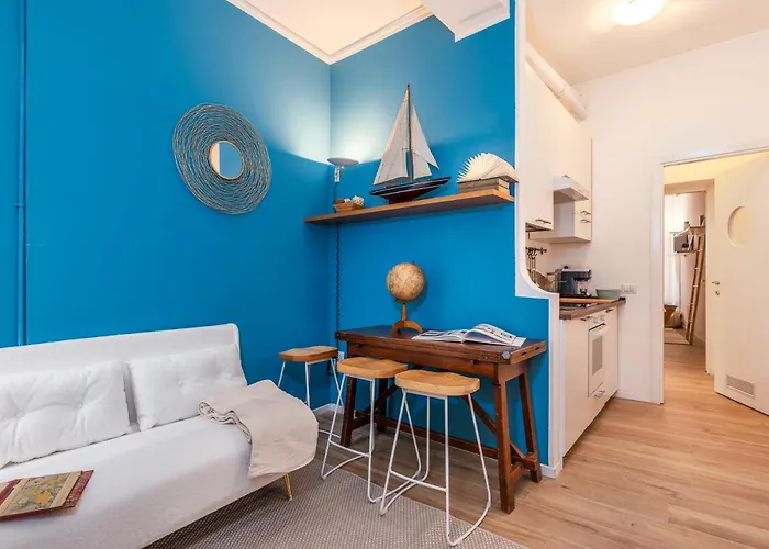 Elegant And Stylish Design Apartments In Brera Near The Metro
