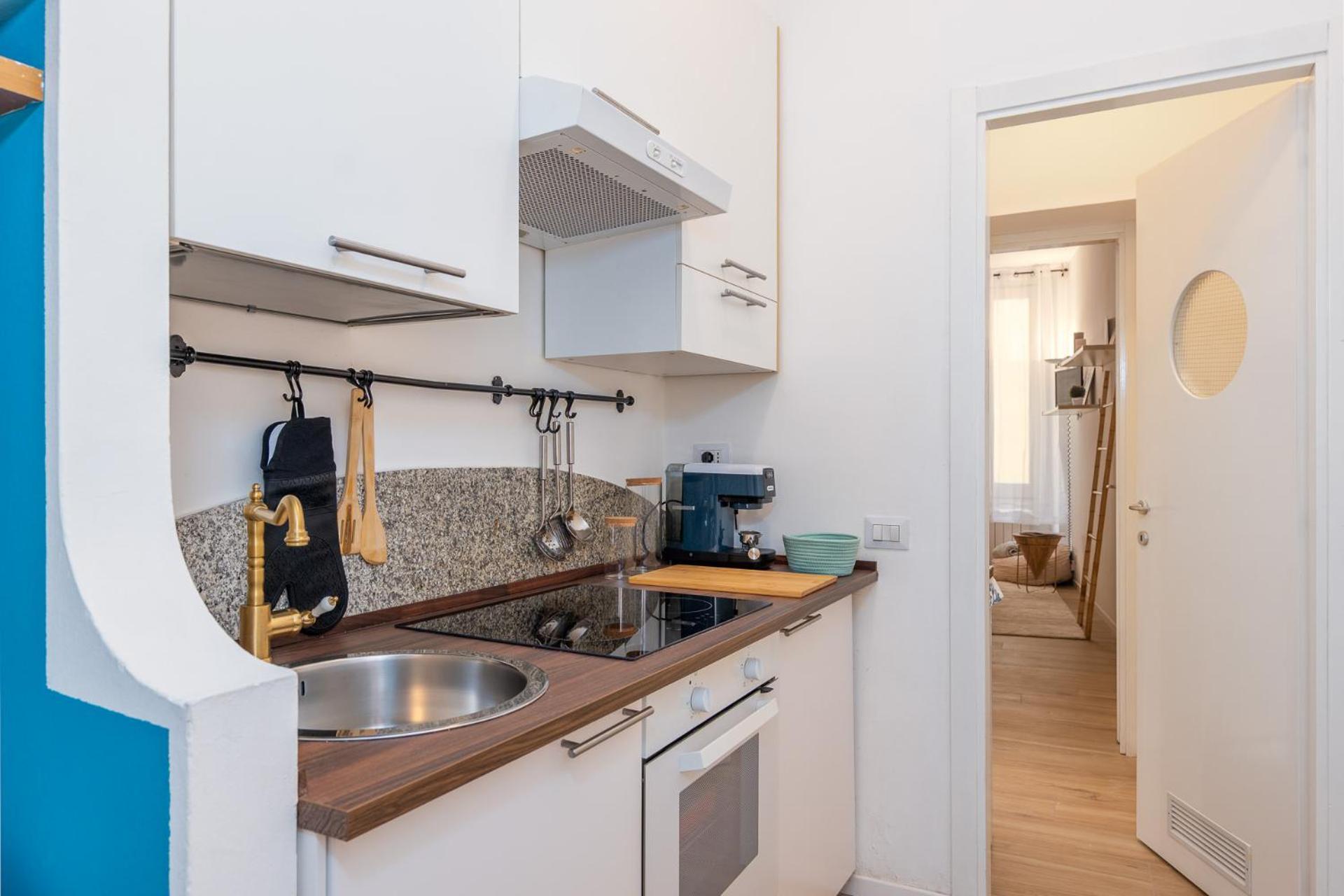 Elegant And Stylish Design In Brera Near The Metro
