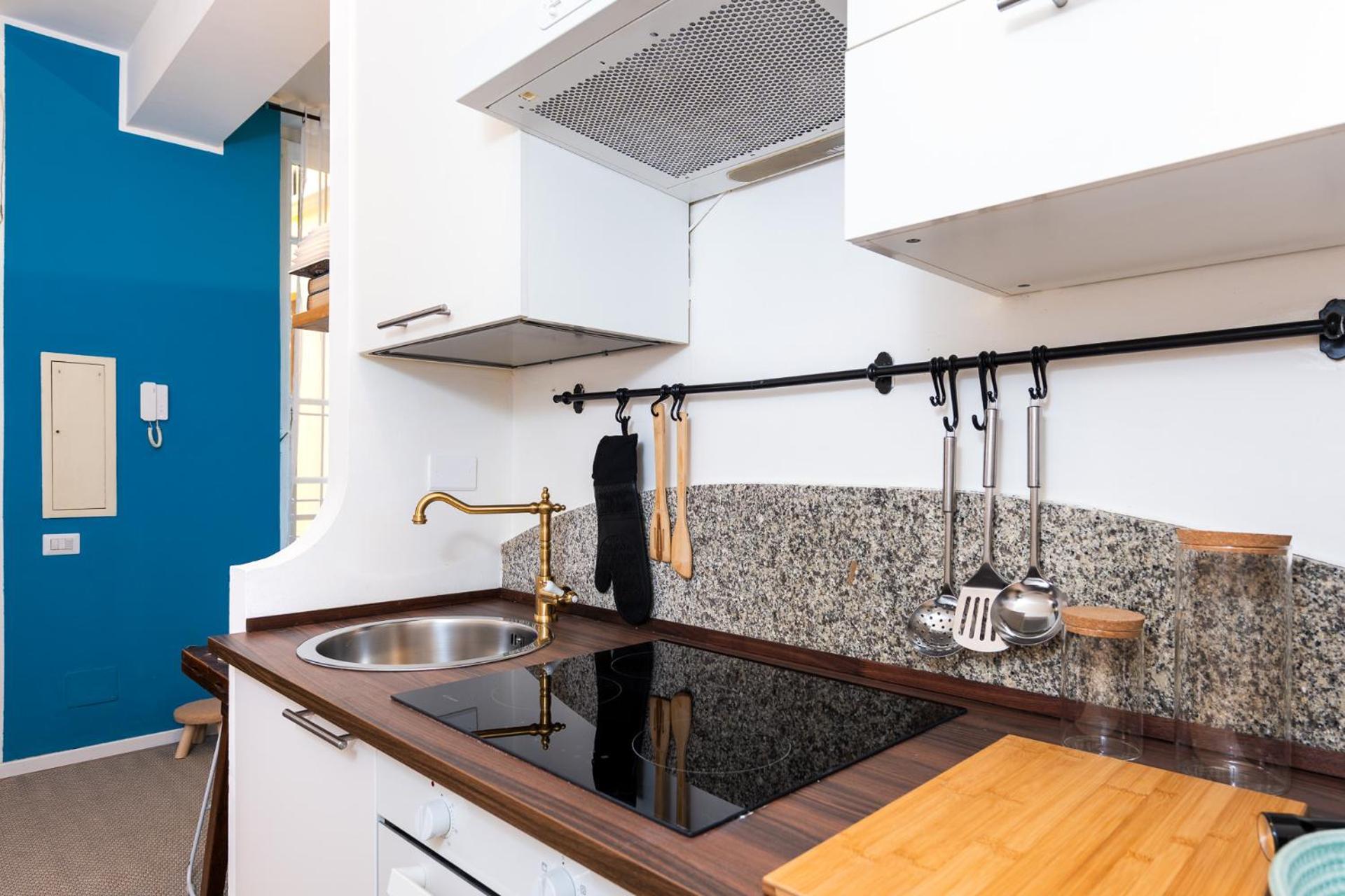 Elegant And Stylish Design In Brera Near The Metro Apartment