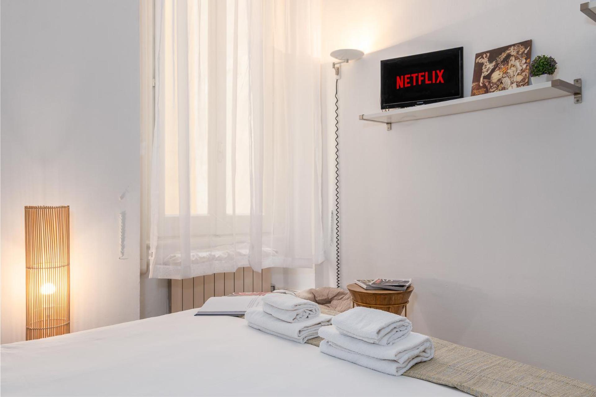 Elegant And Stylish Design In Brera Near The Metro Apartment Milan