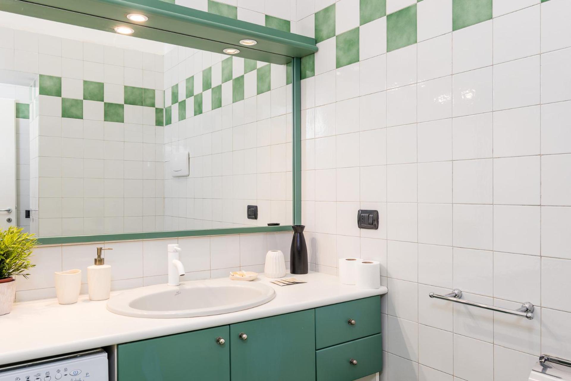 Elegant And Stylish Design In Brera Near The Metro Apartment Milan