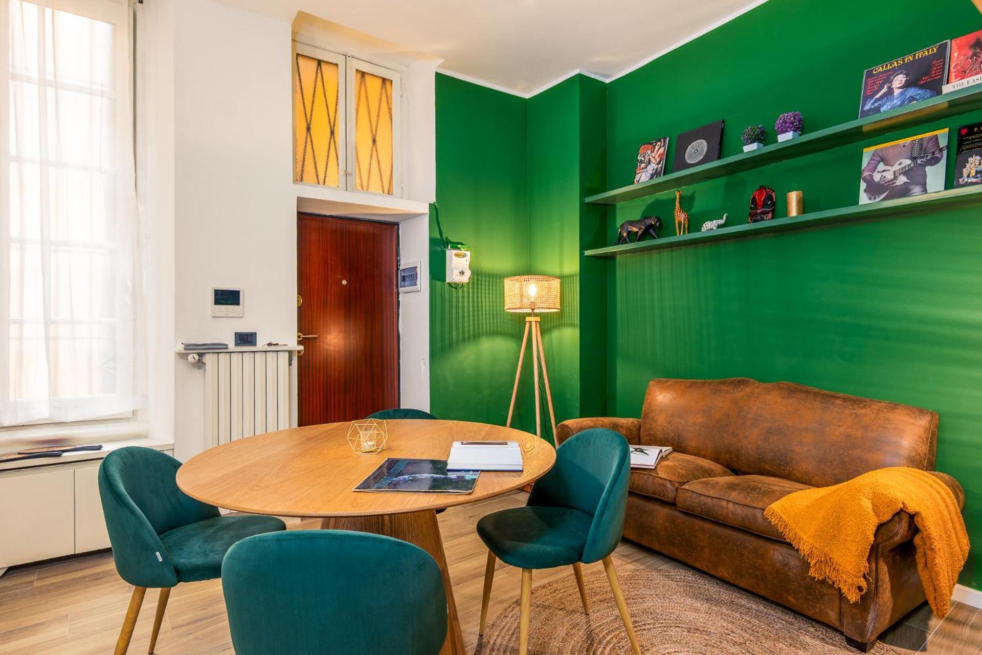 Elegant And Stylish Design In Brera Near The Metro Apartment Milan