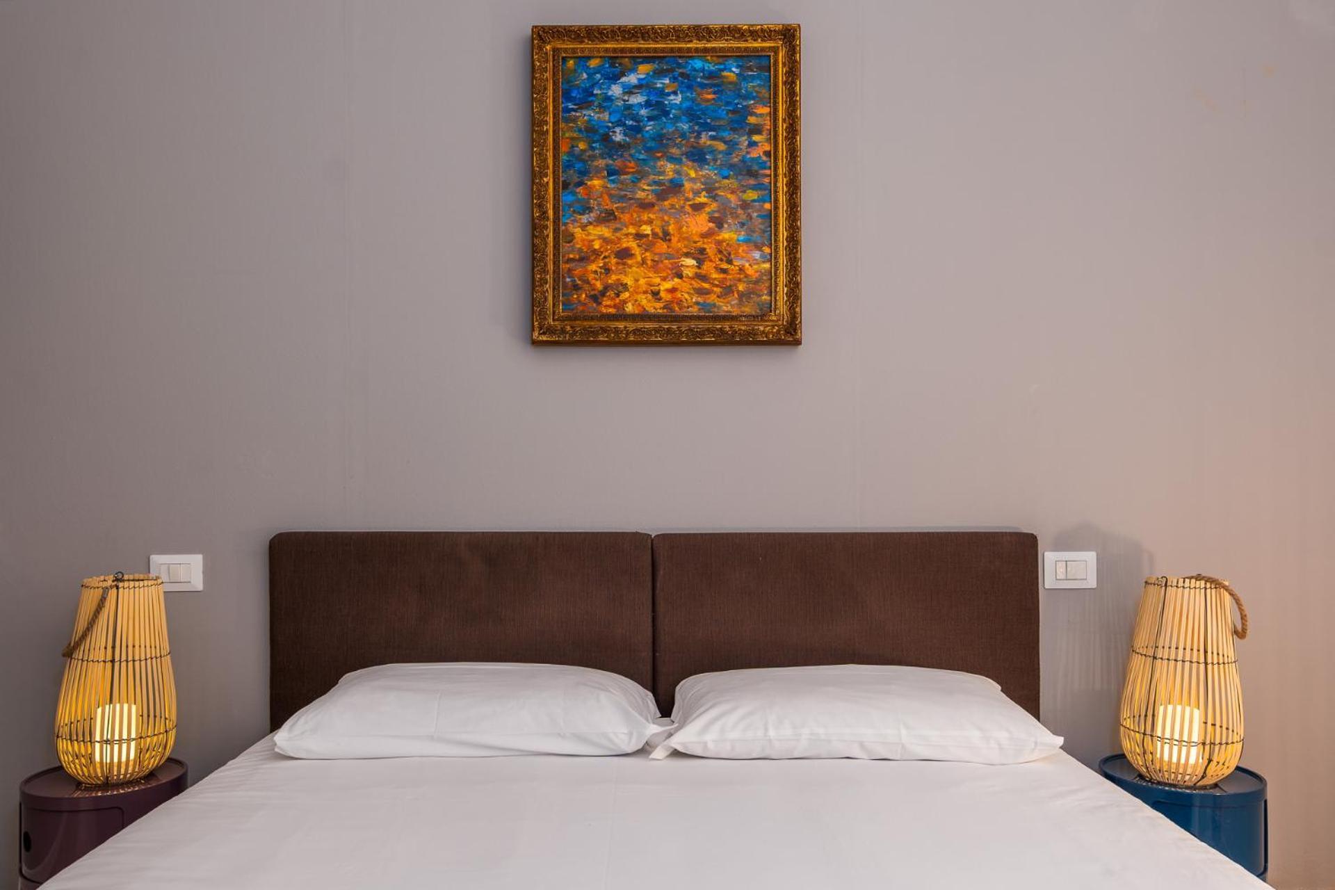 Elegant And Stylish Design In Brera Near The Metro